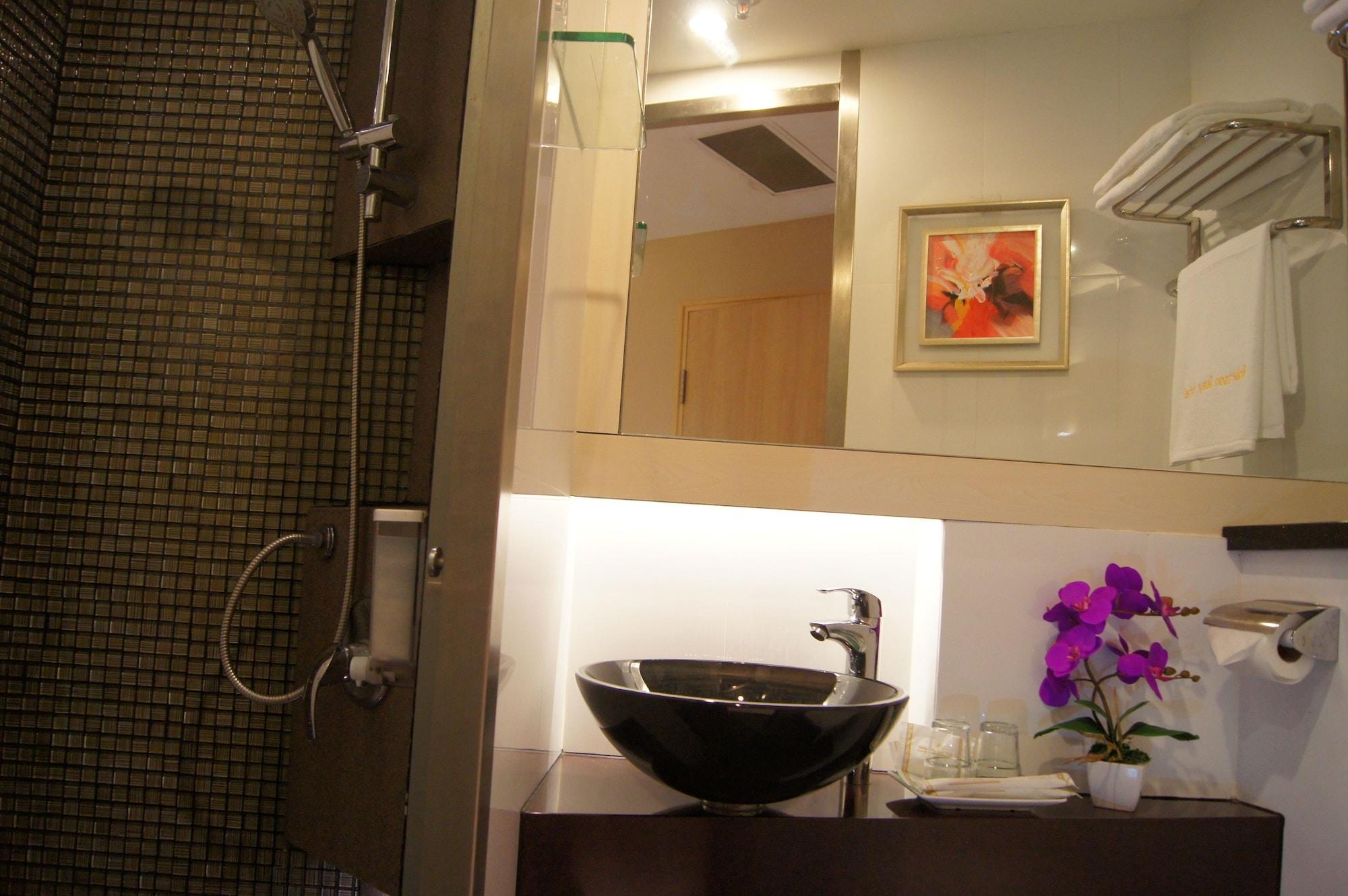 Khách sạn Robertson Quay 3*