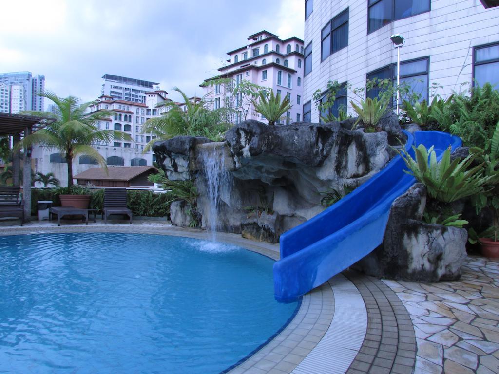 Khách sạn Robertson Quay Singapore